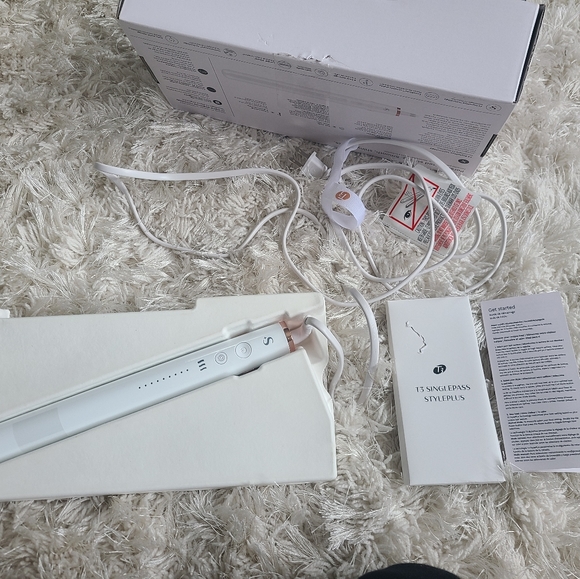 T3 Singlepass StylePlus 1" Flat Iron - Picture 5 of 7